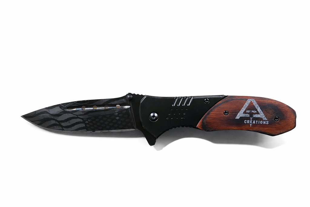 Knife with customizable options